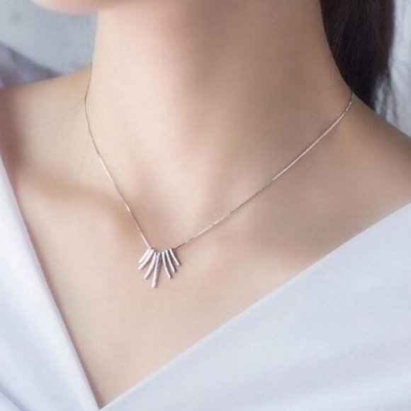 NEW 925 Sterling Silver Spike Necklace - Picture 3 of 7